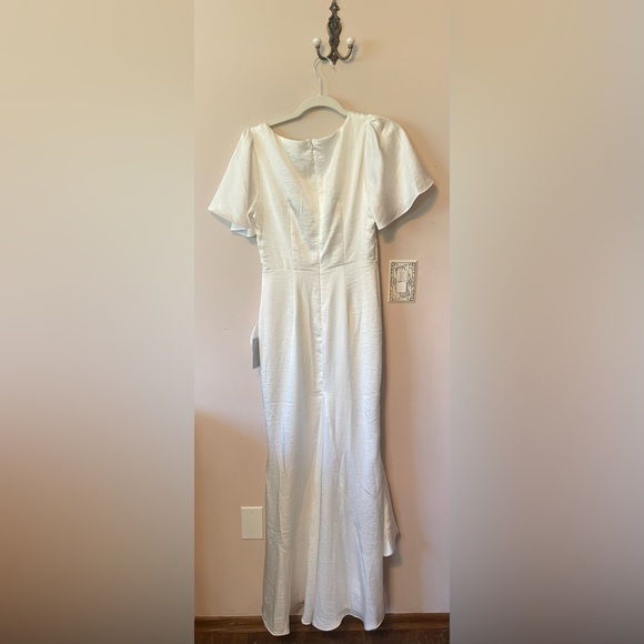 Lulu’s maxi white dress - Picture 2 of 2